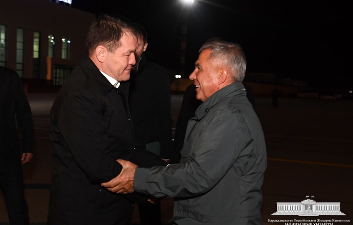 Глава Татарстана Рустам Минниханов приехал в Нукус