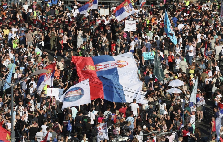 В Сербии прошли массовые митинги