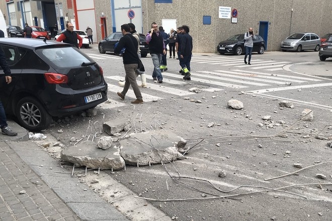 В Барселоне шесть человек получили ранения при взрыве на химзаводе