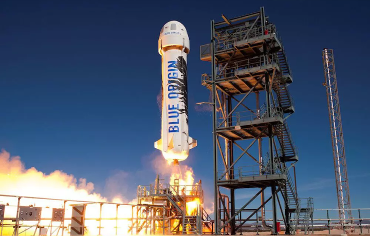 Blue Origin запустил в космос экипаж, впервые с 2022 года