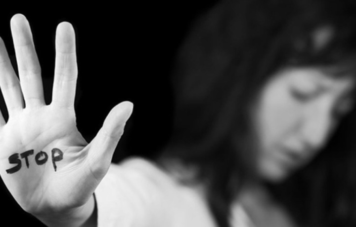 Kostyumda porno rasmlar