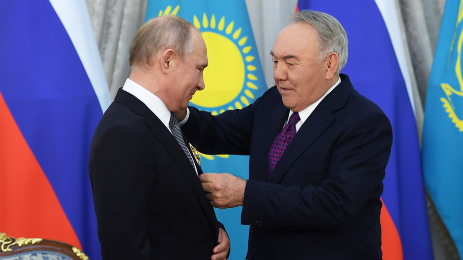 Qozog‘iston Putinga «Nazarboyev ordeni»ni topshirdi