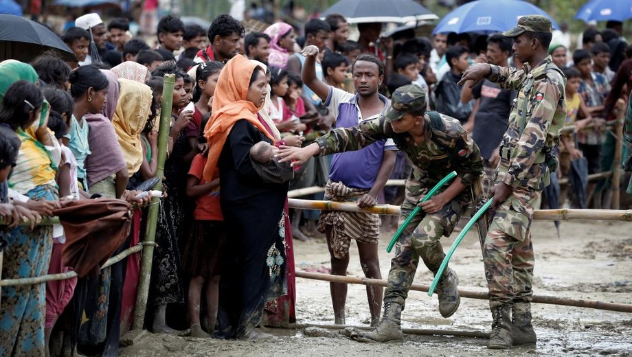 Мьянмада «Reuters» агентлигининг икки нафар журналисти етти йилга қамалди