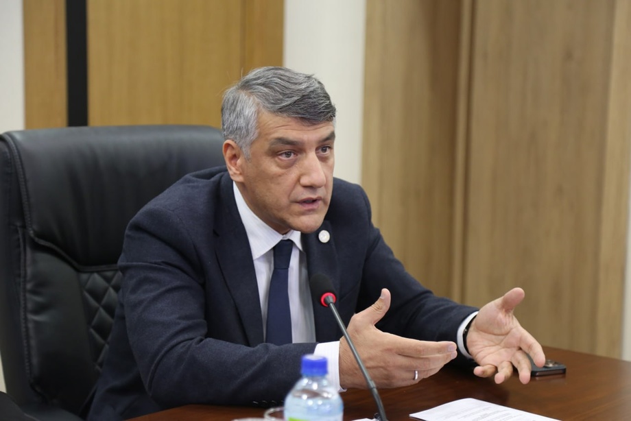 «Включите разум! Как можно скорее уезжайте из России!» — Алишер Кадыров