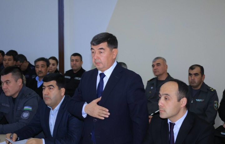 Президент Администрациясининг собиқ раҳбари ўтказган йиғилишда ишдан олинган ҳоким янги лавозимга қайтди