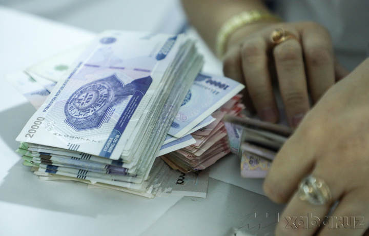 Gulistonda sotuvchi tadbirkorning yarim milliarddan oshiq pulini o‘mardi
