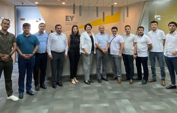 «Узбекнефтегаз»: Группа специалистов повысила квалификацию в Академии бизнеса компании «Ernst & Young»