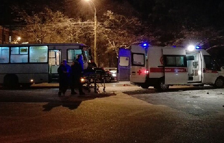 Ўзбекистонлик маршрутка ҳайдовчиси калтаклаб ўлдирилгани акс этган видео интернетда пайдо бўлди (видео)