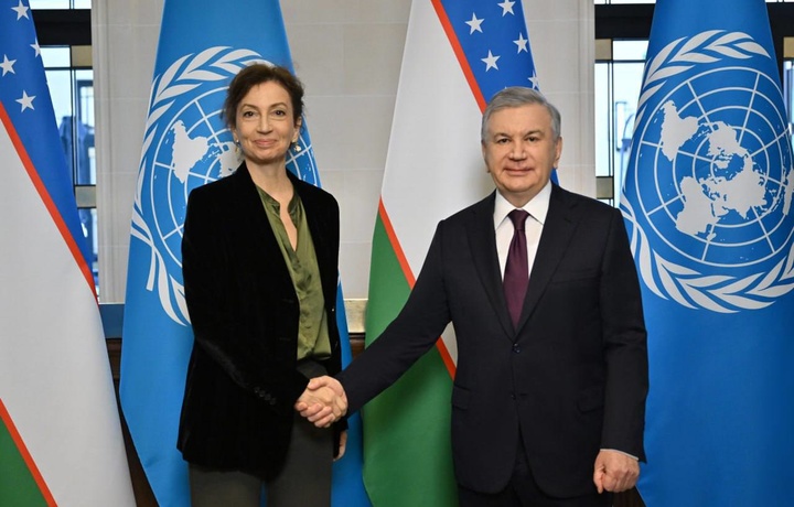 Mirziyoyev Fransiyaga tashrif doirasida YuNESKO bosh direktorini qabul qildi