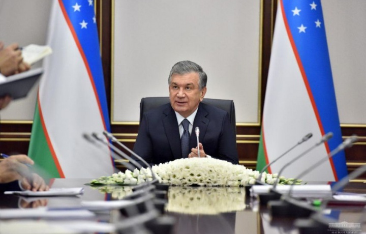 Shavkat Mirziyoyev ortiqcha cheklovlarni bekor qilish zarurligini ta’kidladi