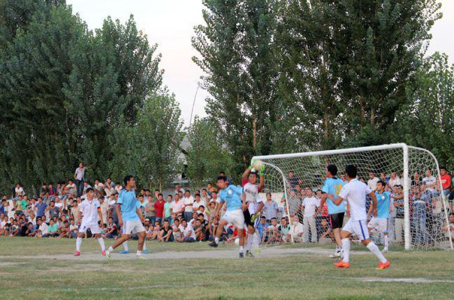 Har bir mahallada futbol maydonlari tashkil etiladi