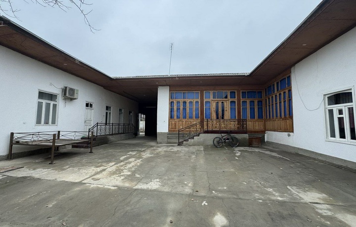 Qarzdor ota aliment evaziga farzandlariga uyini xatlab berdi