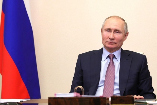 «Ъ»: Владимир Путин привился «Спутником V»