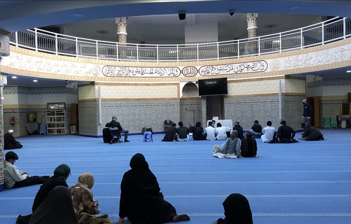 Во Франции вандалы осквернили две мечети