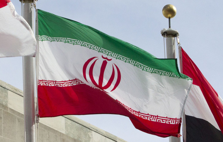 Бывшего руководителя Центробанка Ирана приговорили к 10 годам тюрьмы