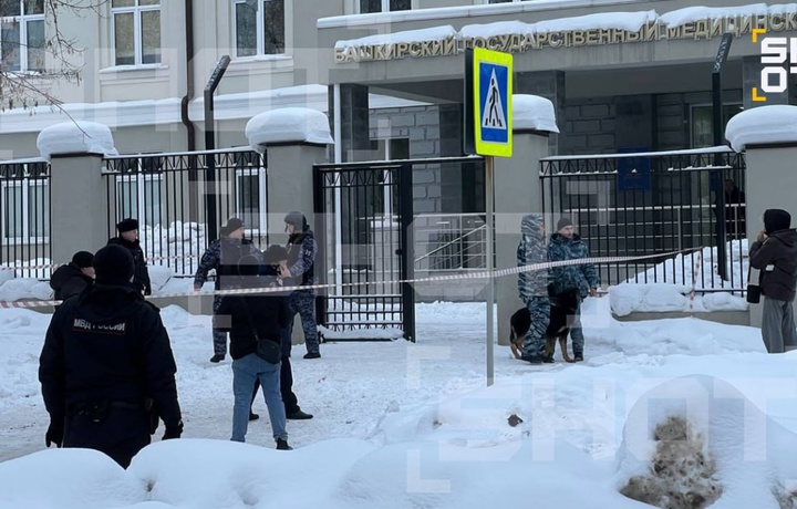 В России 15-летний подросток напал с ножом на иностранных студентов в общежитии медуниверситета