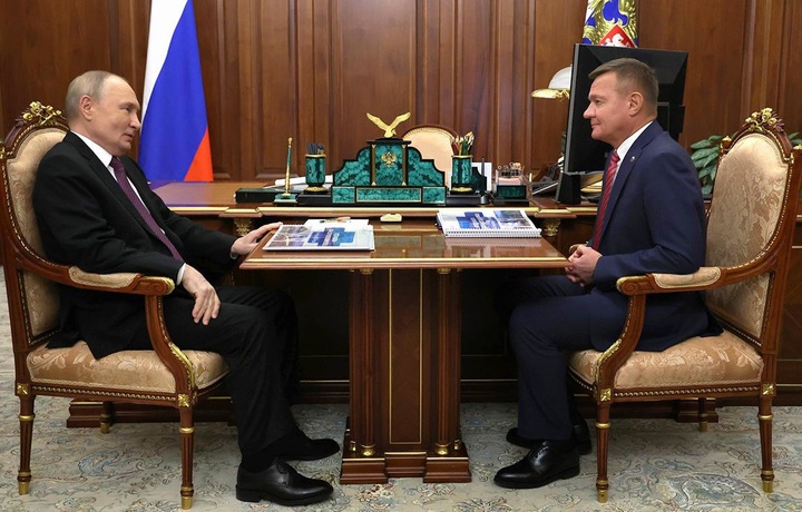 Путин ишдан бўшатган вазир ўз жонига қасд қилди