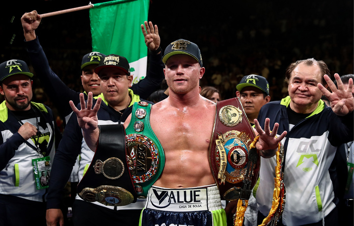 Мексикалик боксчи WBC ва WBA чемпионлик камарларини ҳимоя қилди