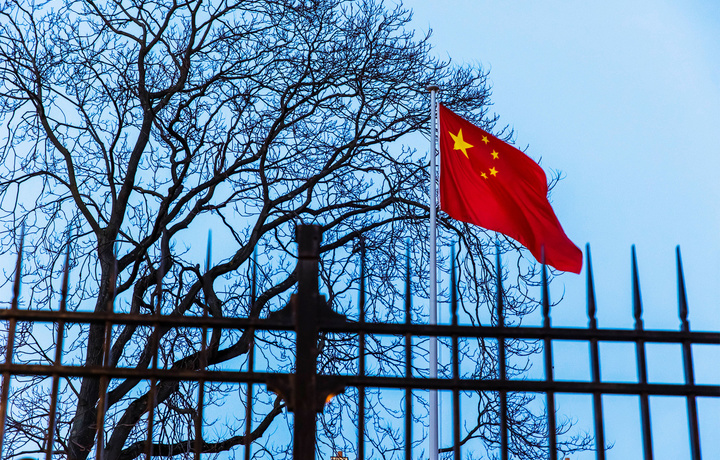 Хитойда оиласи хорижда яшовчи амалдорлар устидан назорат кучайтирилди