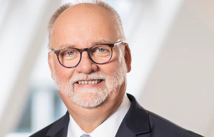 Бензин нархини оширишни таклиф қилган раҳбар истеъфога чиқди — Германия