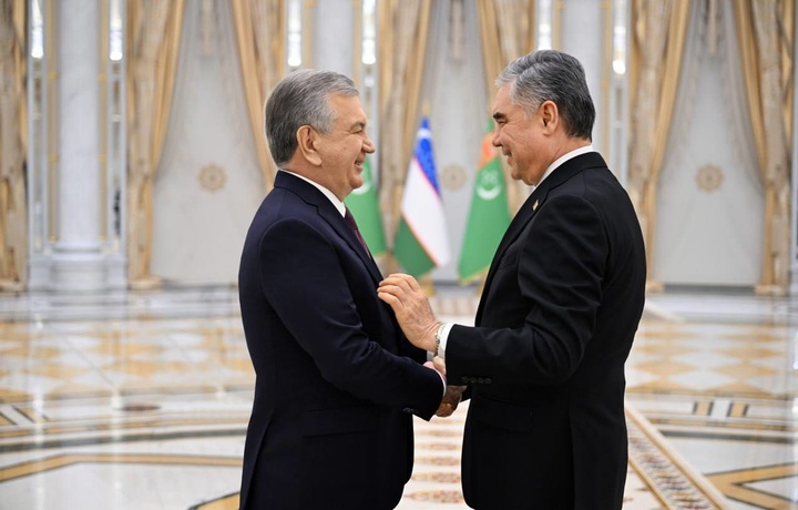 Шавкат Мирзиёев Ашхободда Гурбангули Бердимуҳаммедов билан учрашди