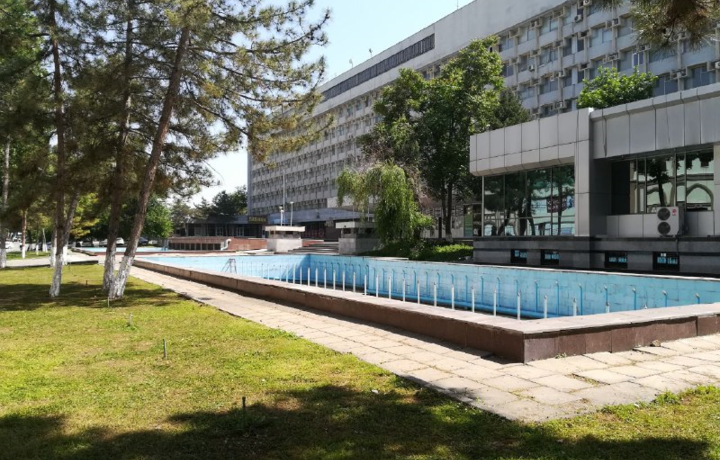 «Matbuotchilar uyi» auksioni to‘xtatildi