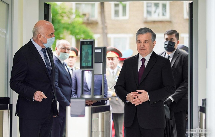 Шавкат Мирзиёев: «Пандемия коронавируса открыла нам глаза»