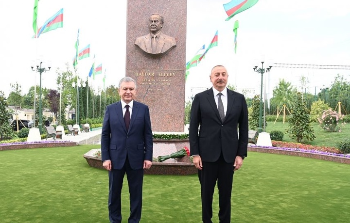 Prezidentlar Haydar Aliyev nomidagi xiyobonni ochib berishdi