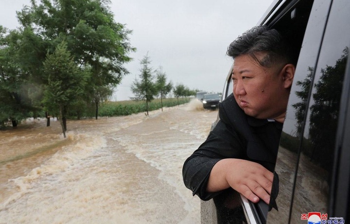 Kim Chen In qutqaruv ishlarini shaxsan o‘zi nazorat qildi (foto)