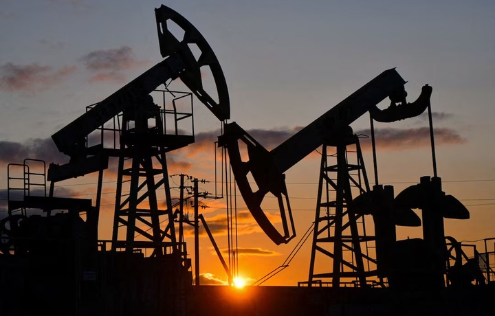 Трампнинг Ҳўрмуз бўйича баёнотидан кейин нефт нархлари кўтарилди