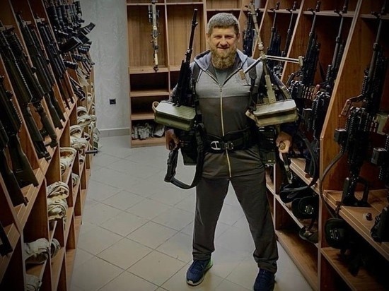 Кадыров ответил Помпео фотографией с пулеметами