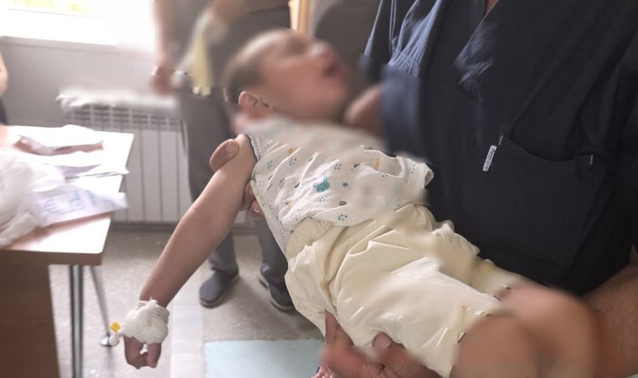 Бухорода танга ютиб юборган бола ҳаёти сақлаб қолинди