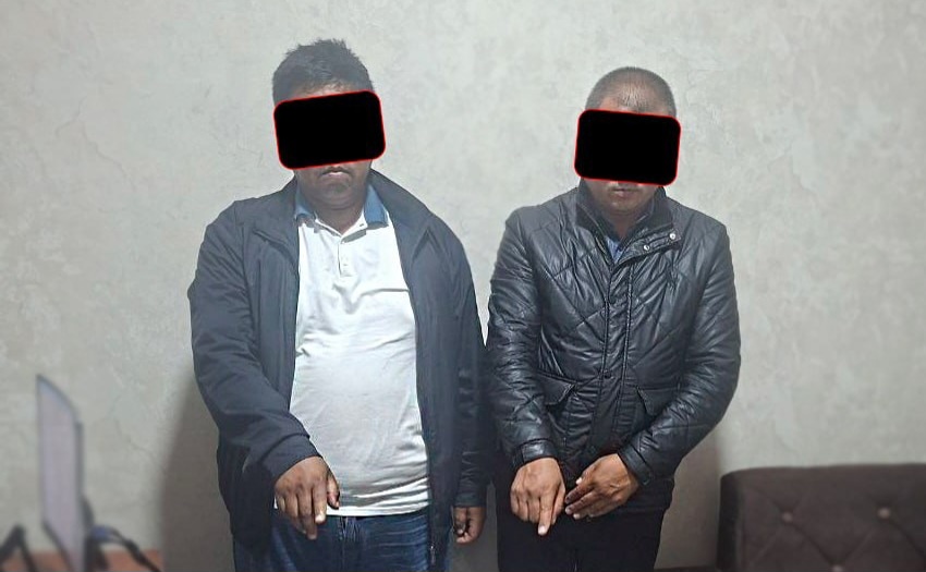 Andijonda mahalla raisi va hokim yordamchisi 31 ming dollar bilan ushlandi