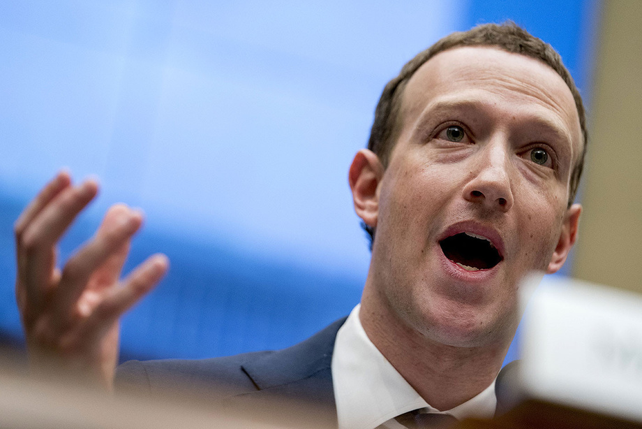 Акционеры «Facebook» хотят лишить Цукерберга власти