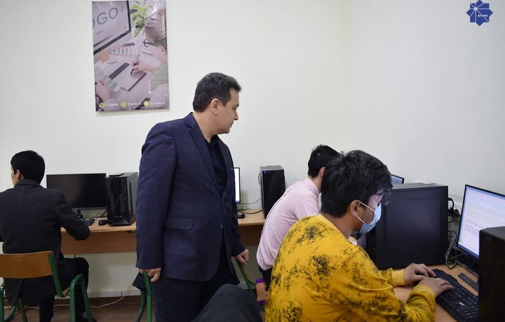 Министр ИКТ ознакомился с объектами связи в Тахиаташском районе