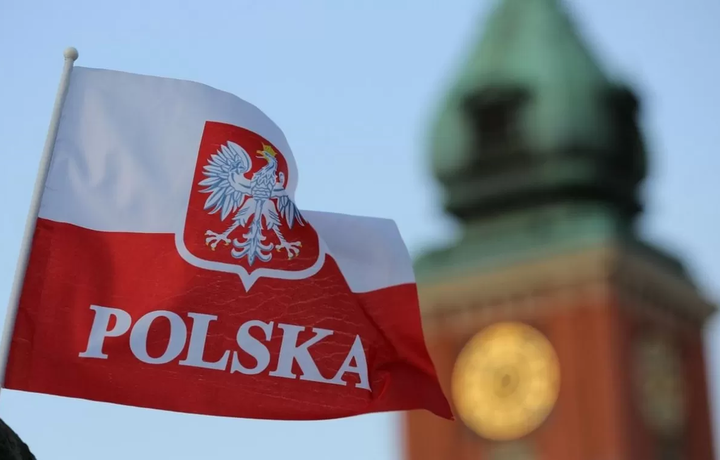 Polsha to‘rt kunlik ish haftasiga o‘tmoqda