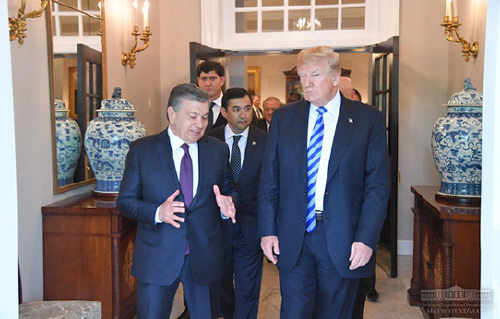 Дональд Трамп проводил Шавката Мирзиёева (фото)