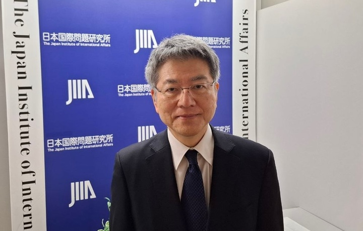 “Кучлар мувозанати кескин ўзгармаслиги муҳим” – профессор Акио Такаҳара билан суҳбат