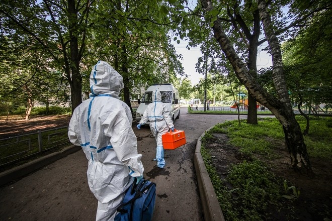 В России 65 человек умерли от COVID-19 за сутки