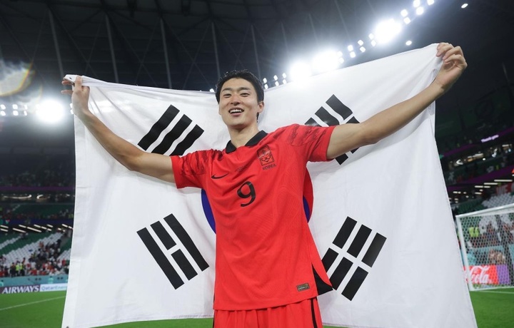 Девушки сошли с ума от корейского футболиста и взорвали его Instagram