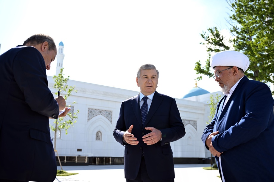 Шавкат Мирзиёев Самарқандга ташриф буюрди
