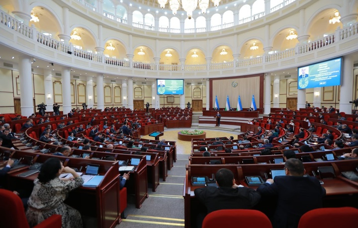 Deputatlar O‘zbekiston Respublikasi referendumini o‘tkazish haqida qaror qabul qildi