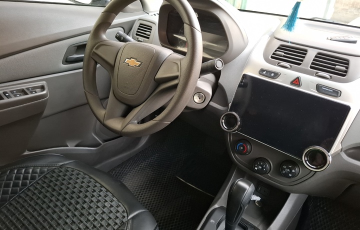 Более 1200 водителям в Узбекистане были оформлены поддельные водительские права