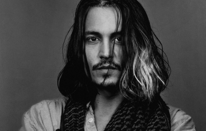 Jonni Depp xonasidan hushsiz holda topildi