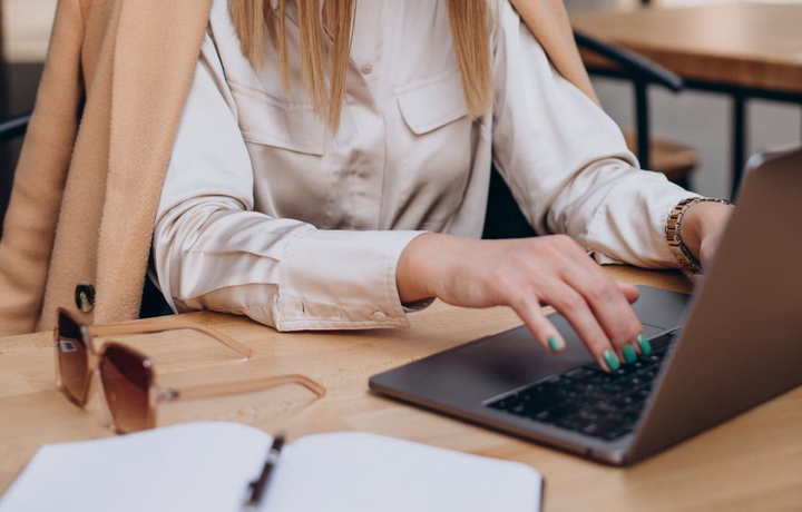 Ишга жуда эрта келувчи ходим бўшатилди — Испания