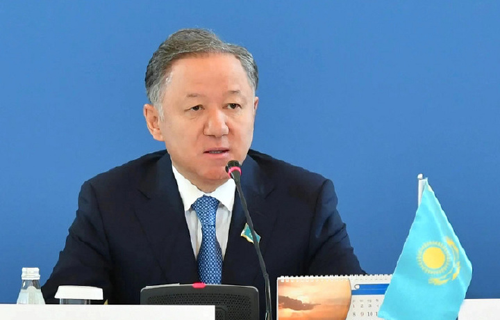 Председатель Мажилиса Казахстана прибыл в Узбекистан