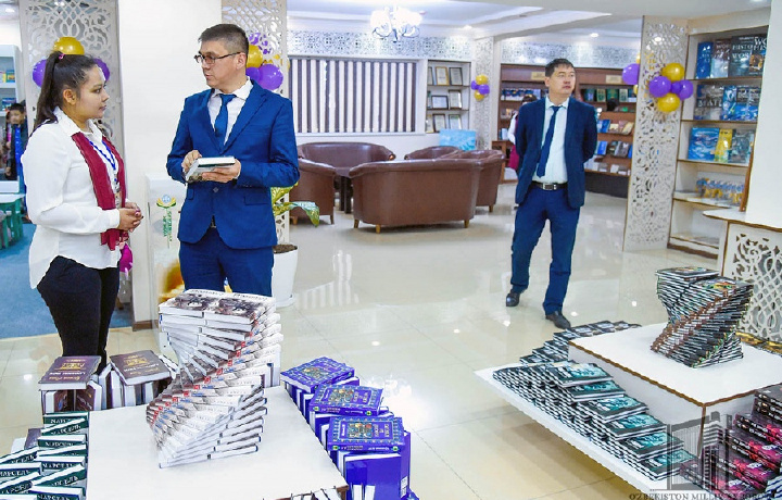 Чилонзорда беш қаватли китоб дўкони очилди (фото)