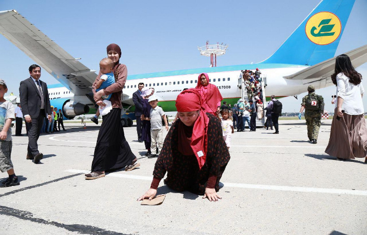 Yaqin Sharqdagi qurolli mojarolar hududidan yuzlab o‘zbekistonlik ayollar va bolalar yurtimizga qaytarildi (foto)