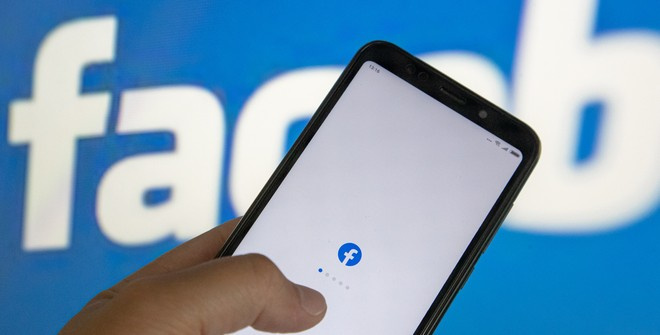 Facebook ужесточил борьбу с провокациями суицида