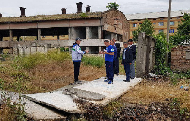 Muhammadqodir Abdullayev Xonobodda sport majmuasi qurmoqda